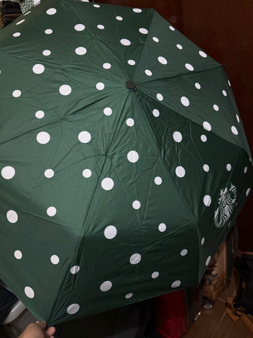 Starbucks all-day UV umbrella (automatic) (Category: Umbrellas) located in Pasig City. Submitted by netski10.377 (Listing ID 1467384920, Image 2). Description: Complete with bag..