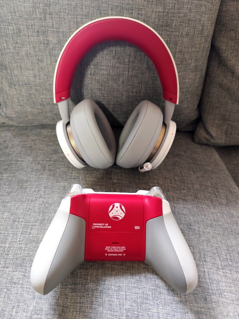 Starfield Limited Edition Headset and Controller (Category: Controllers) located in Manila. Submitted by jettgutier06007 (Listing ID 1467370004, Image 2). Description: For Sale only.. Starfield Limited Edition Headset and Controller No box No receipt Naiwan sa Japan 😅 Good as brandnew as in.. 100% working Bought Bundle for 14k plus Selling it for only 8,405 pesos Live demo via videocall for buyer's assurance Location: Tagaytay Alfonso Cavite Pm 
