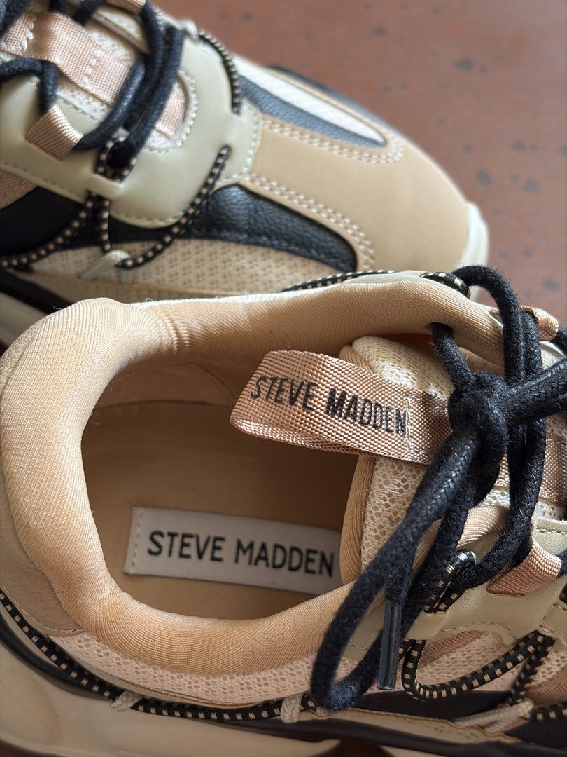 Steve Madden chunky sneakers beige black (Category: Sneakers) located in Mandaluyong City. Submitted by afterceej (Listing ID 1467509390, Image 3). Description: -Slightly used but still in great condition - Price still negotiable -📍 Mandaluyong 🚚 Shipping fee c/o buyer via Lalamove or J&T DM to claim 💌.