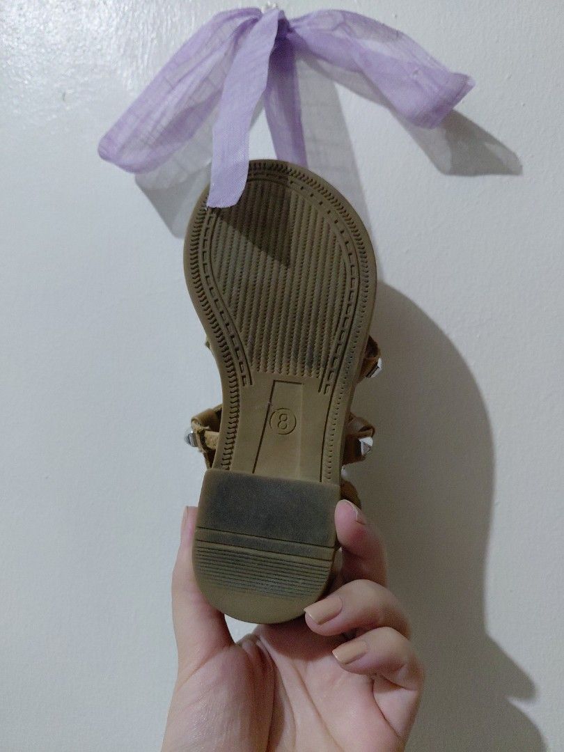 Steve Madden Kids Studded Gladiators Sandals (Category: Babies & Kids Fashion) located in Tarlac. Submitted by wornwardrobe (Listing ID 1467477642, Image 2). Description: Size 8 Kindly note that all items are stored at my parents' house and not on hand. Retrieval takes up to 2 weeks before shipping. Please purchase only if you're okay with the wait. Message me to check the next available shipping date! Thank you!.