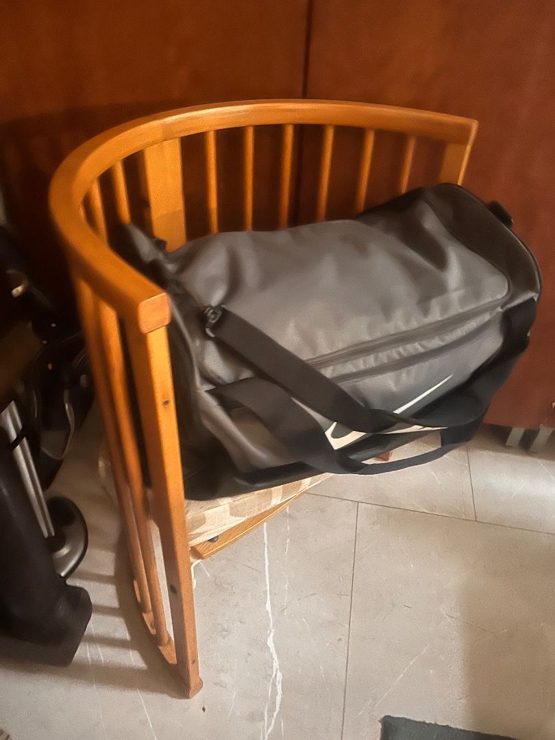Stokke sleepi crib (Category: Cots & Cribs) located in Caloocan City. Submitted by korporasyo33999 (Listing ID 1467539808, Image 3). Description: Stokke sleepi crib. Pick up valle verde 6 pasig. Clean and complete..