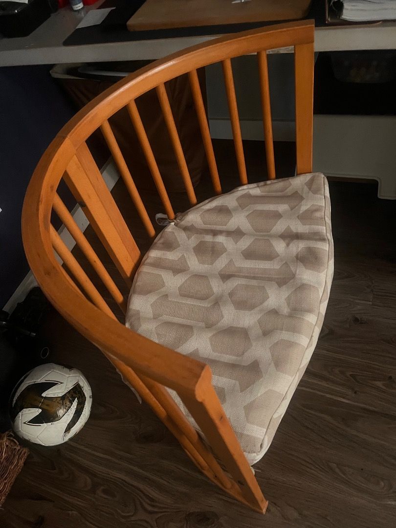 Stokke sleepi crib (Category: Cots & Cribs) located in Caloocan City. Submitted by korporasyo33999 (Listing ID 1467539808, Image 2). Description: Stokke sleepi crib. Pick up valle verde 6 pasig. Clean and complete..
