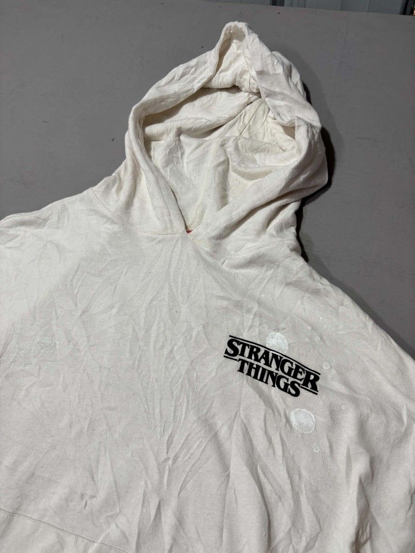 STRANGER THINGS NETFLIX SERIES (Category: Hoodies) located in Pili. Submitted by jevin_ukay (Listing ID 1467439670, Image 3). Description: Width: 23 Length: 26 No Pinhole Crack Print Need Wash location bicol.