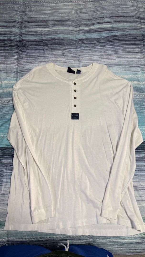 Structure Blue Long Sleeve Henley Shirt White (Category: Coats, Jackets and Outerwear) located in Quezon City. Submitted by kobeeeee_12 (Listing ID 1467514971, Image 1). Description: - Brand/Style: Structure Blue Long Sleeve Henley Shirt - Color: Classic White - Material: Comfortable cotton blend - Details: Four-button placket with a small chest brand patch - Fit/Use: Great casual staple for cooler weather - Condition: Brand new / Excellent (read