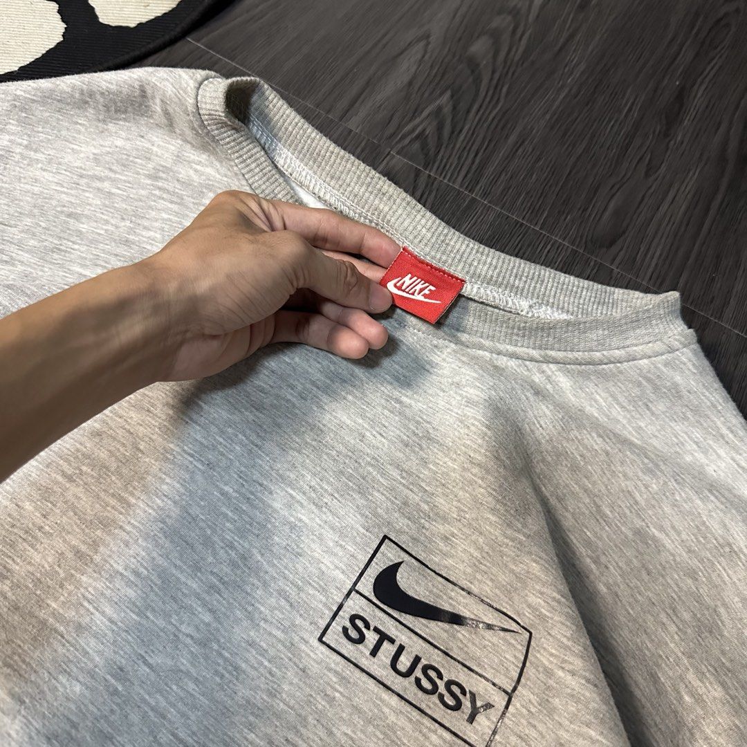 STUSSY x NIKE (Category: Formal Shirts) located in San Jose del Monte. Submitted by xanthrift2.0 (Listing ID 1467445814, Image 3). Description: STUSSY x NIKE SWEATER color rate: 9.8/10 dimes: 23 x 27 (medium boxy type) ₱1,499.