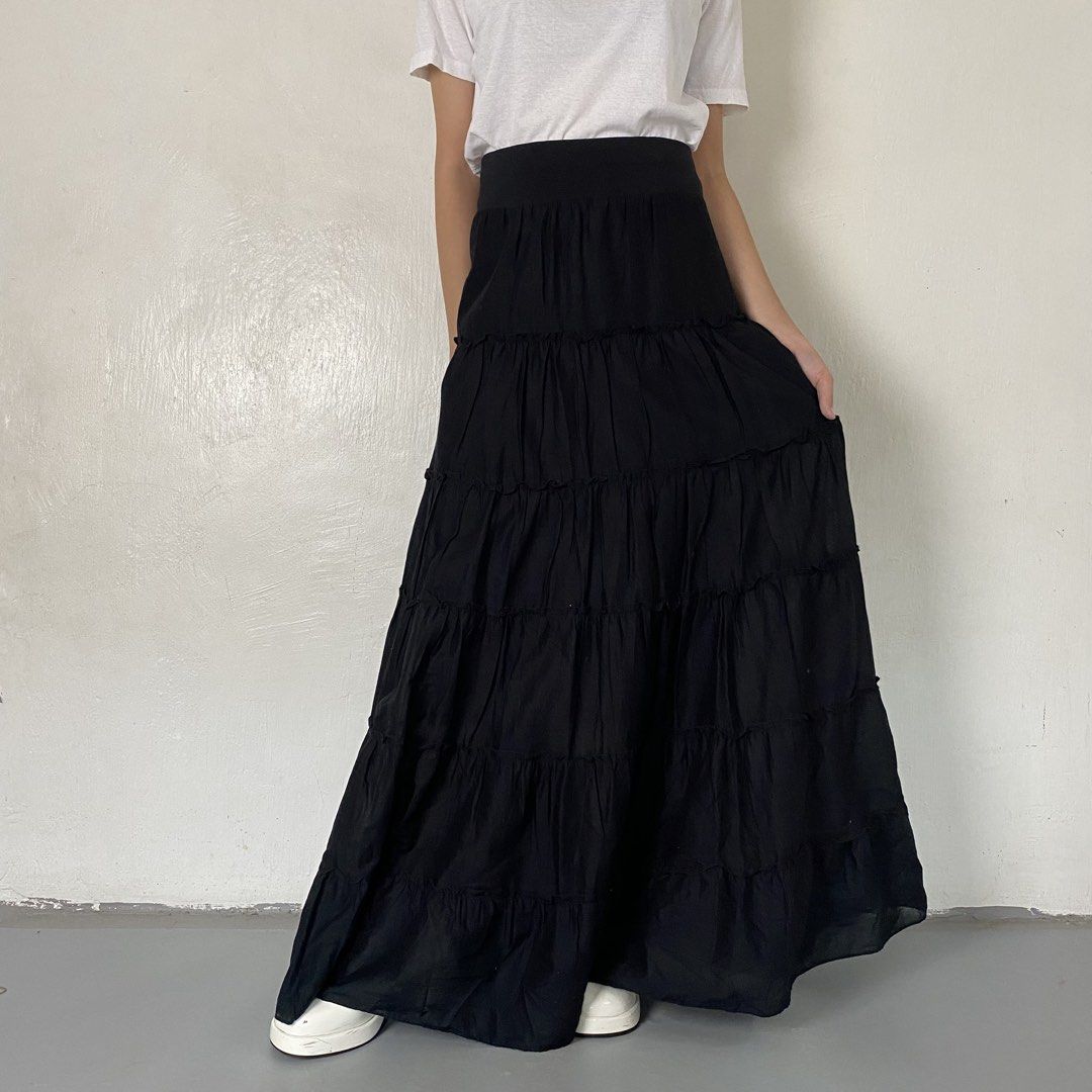 Style&co.🌸 | Black Tiered Maxi Skirt (Category: Skirts) located in Bulacan. Submitted by orc.ph (Listing ID 1467446030, Image 3). Description: Style&co.🌸 | Black Tiered Maxi Skirt Material Used: Cotton - Black - Garterized - Tiered - Maxi Skirt - Pleated - Flowy - Casual - Semi Formal - Formal - Gothic - Hippie ‎-Size: XXL ‎-Waistline: 38-44" ‎-Length: 38.5" ‎-Model: ‘’5’0, Waistline 28- Small to Medium Frame ‎ ‎Pristined Condition. No Visible 