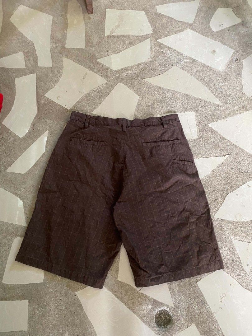 Subculture brown checkered short (Category: Shorts) located in Borongan. Submitted by thrift-real2.0 (Listing ID 1467371954, Image 2). Description: subculture brown checkered short excellent condition waist: 34 length: 23 color rate:9.5/10 no issue 350 plus sf.