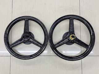 （分類：）位於 。 由 LockOnBike 提交（商品編號 1467428813，圖片 1）。簡介： 。