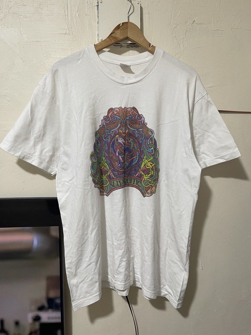 Supreme Knot Tee SS19 (Category: Luxury Apparel) located in Marikina City. Submitted by joshuaades21107 (Listing ID 1467514737, Image 3). Description: Supreme Knot Tee SS19 Size Large on tag 23 width 29 length Excellent condition.