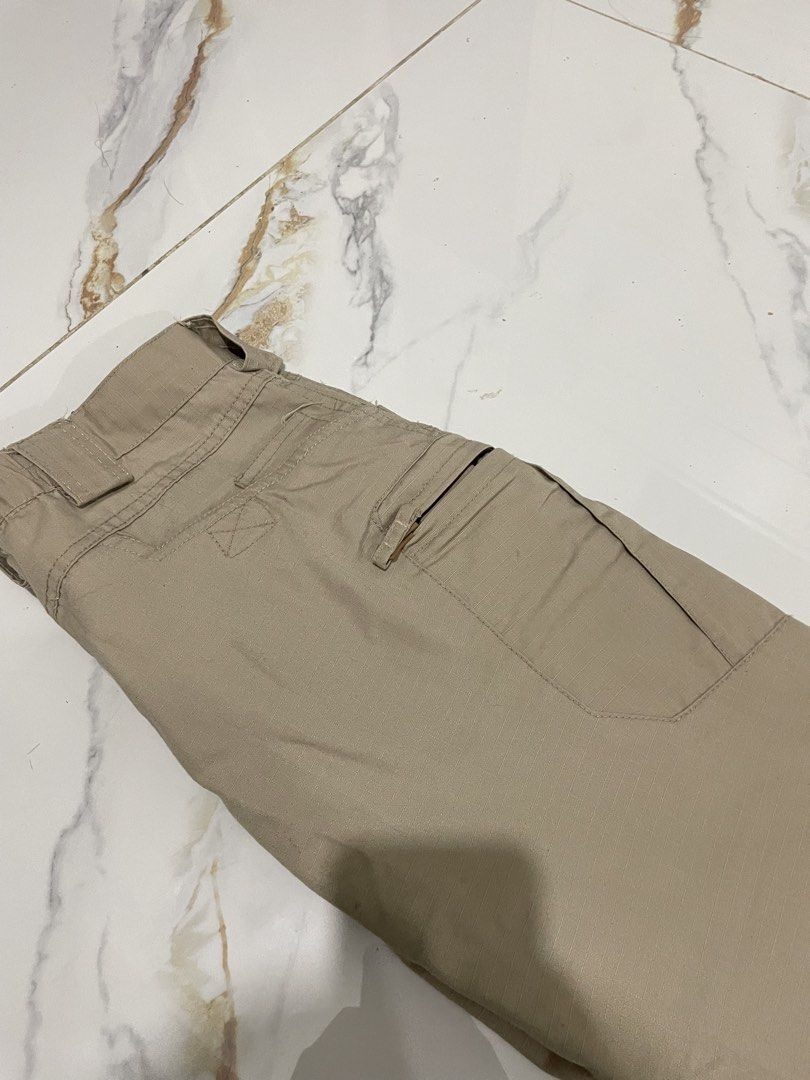 Tactical Pants (Category: Joggers) located in Caloocan City. Submitted by lorenz.alberttt (Listing ID 1467513080, Image 3). Description: L:40.5 W:32 Leg op: 9.