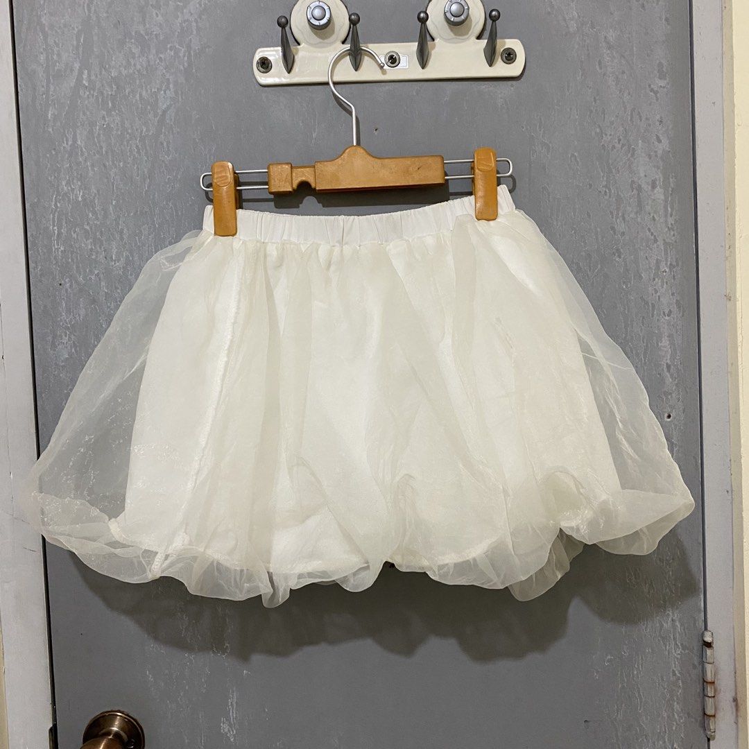 TAKE ALL Black and White Micro Skirts (Category: Skirts) located in Quezon City. Submitted by lovelylittlepreloves (Listing ID 1467401027, Image 3). Description: .