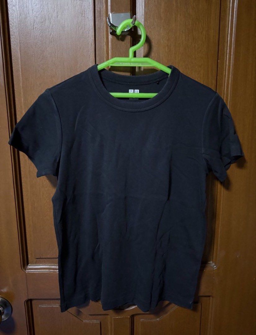TAKE ALL! Uniqlo U T-Shirts Bundle Assorted Colors Sizes (Category: Shirts) located in Pasig City. Submitted by aprilluxcloset0812 (Listing ID 1467598385, Image 3). Description: - Brand: Uniqlo U - Set includes: 2 t-shirts (Crew neck and ribbed styles) - Colors: Black and light pink - Uniqlo U (Large Size)/ Ribbed Crew (XL) - Condition: Brand new with tags and labels intact - Fit: Comfortable short-sleeve everyday fit - Ideal for daily rotation a