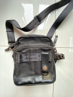 (Kategori: ) berada di . Dikirim oleh hidecluttering (ID iklan 1467536160, Gambar 1). Deskripsi: .