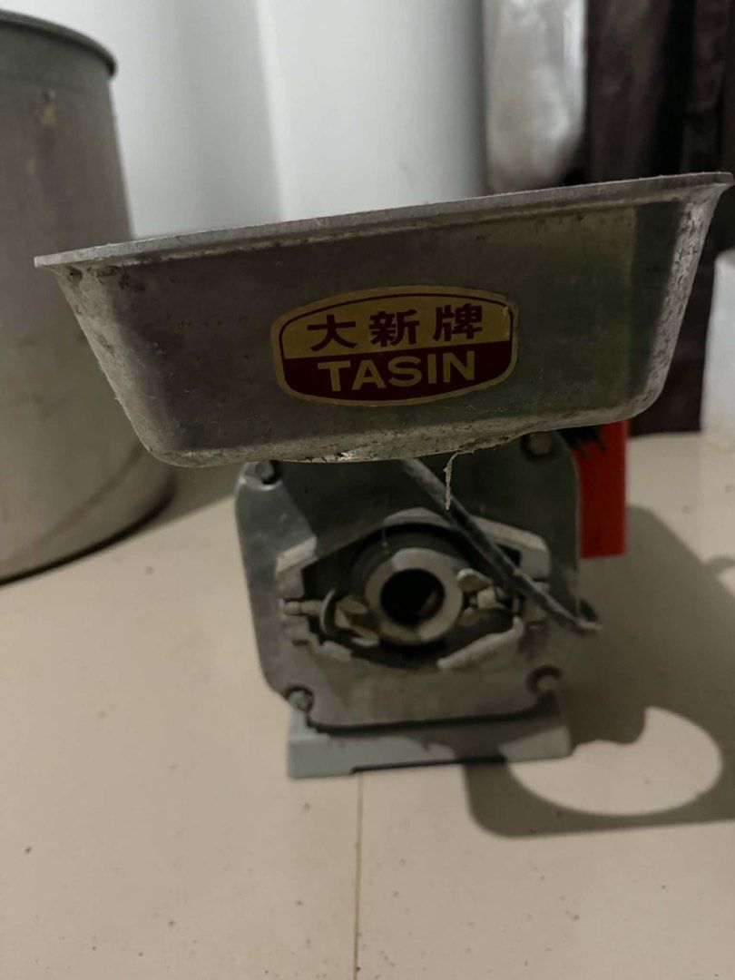 Tasin electrical meat grinder (Category: Electrical, Adaptors & Sockets) located in Alaminos. Submitted by thisfits.u (Listing ID 1467559346, Image 1). Description: Fixed price.