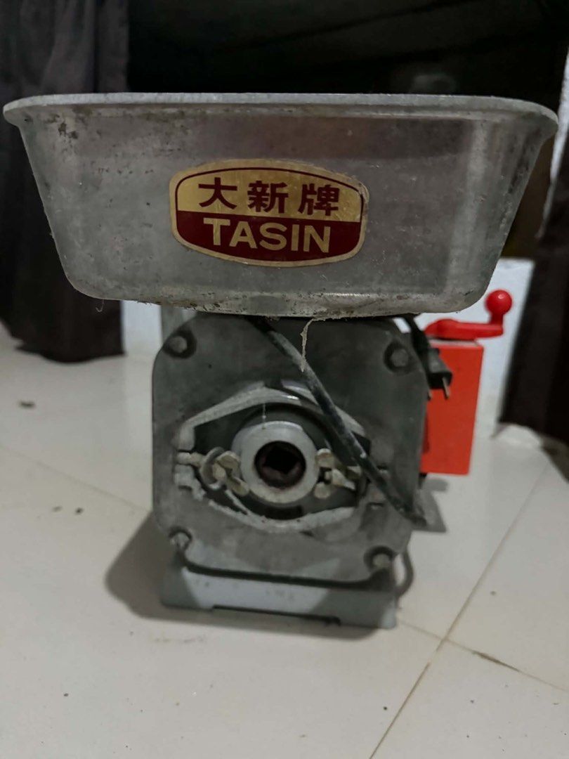 Tasin electrical meat grinder (Category: Electrical, Adaptors & Sockets) located in Alaminos. Submitted by thisfits.u (Listing ID 1467559346, Image 3). Description: Fixed price.