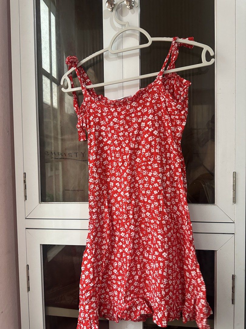 Terranova Floral Sundress (Category: Dresses) located in Cagayan de Oro. Submitted by zm1.declutter (Listing ID 1467430873, Image 2). Description: .