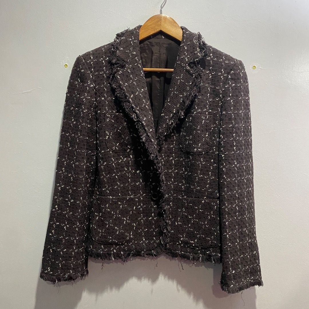 Textured Fringed Tweed Blazer Jacket S/M (Category: Coats, Jackets and Outerwear) located in Antipolo. Submitted by bentakahitanoano (Listing ID 1467571628, Image 1). Description: Still in good condition Best fit small medium Alternative for expensive chanel jacket Pit to pit 18 Length 23.
