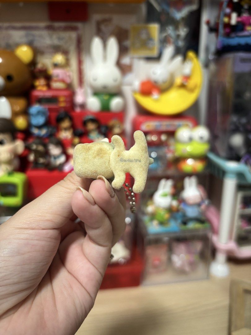The Dog Keychain (Category: Other Merchandise) located in Caloocan City. Submitted by meowietrinkets (Listing ID 1467577323, Image 2). Description: flocked and needs cleaning.