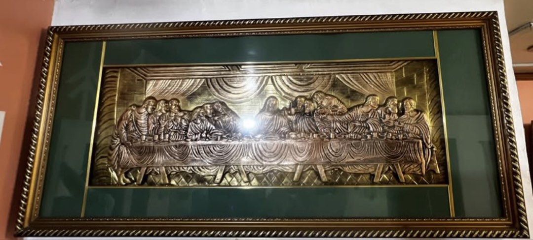 The last supper with frame (Category: Other Home Furniture) located in Marikina City. Submitted by elhiey (Listing ID 1467370945, Image 1). Description: ✨ 3D Embossed The Last Supper / Ang Huling Hapunan Wall Decor ✨ 📌 DETAILS: ▪️Artwork Design: Beautiful 3D Embossed / Raised Relief design (Gold/Bronze finish) ▪️Frame: Elegant and heavy ornate gold frame with green matting border ▪️Condition: Pre-loved but in excellent condition (walang basag an