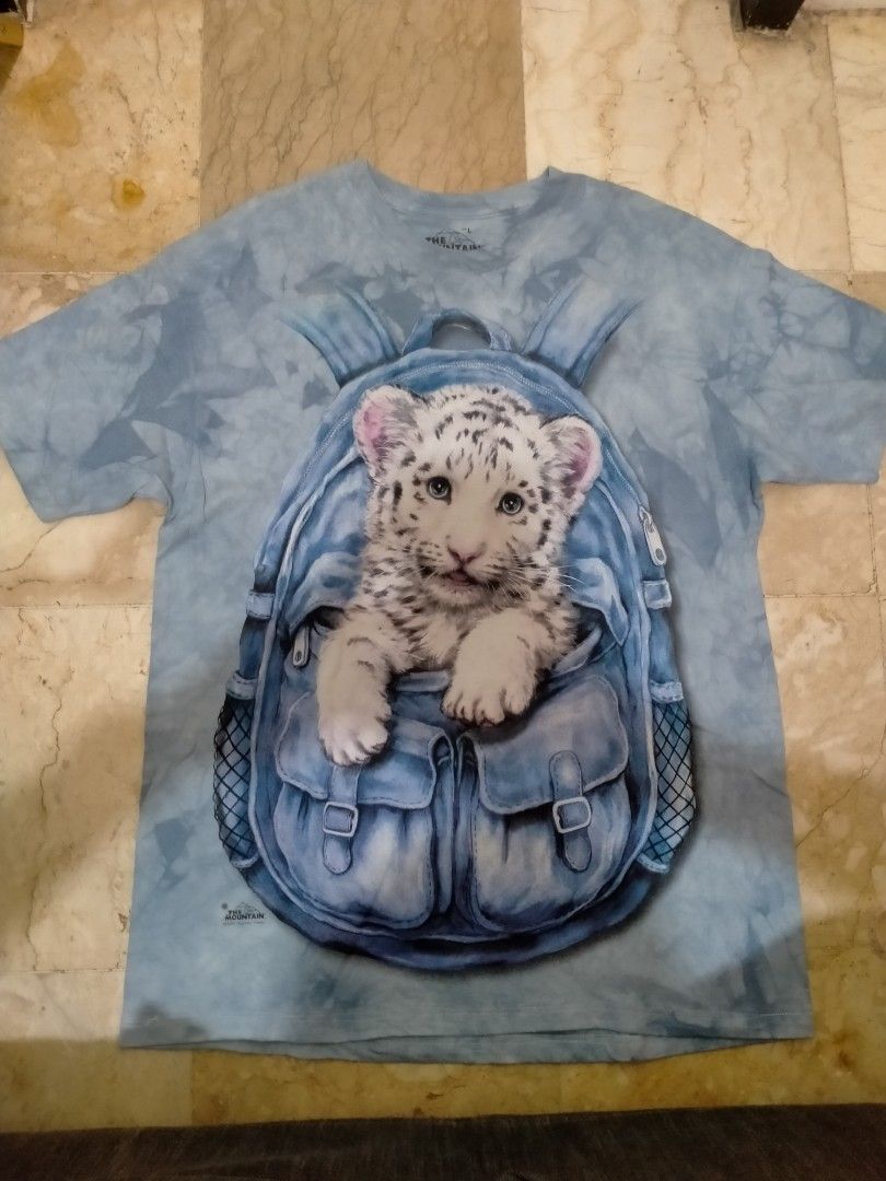 The Mountain Baby Cub (Category: Tshirts & Polo Shirts ) located in Daraga. Submitted by arkhoholic (Listing ID 1467430310, Image 1). Description: as new condition large 22x29.