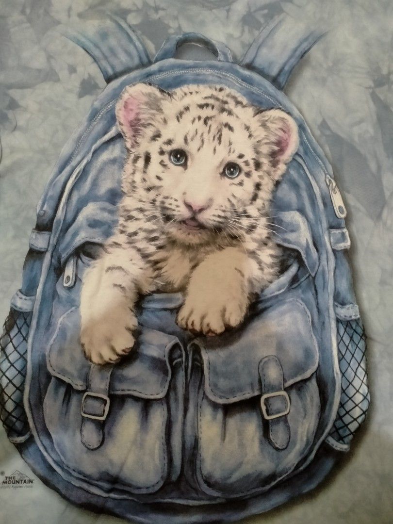 The Mountain Baby Cub (Category: Tshirts & Polo Shirts ) located in Daraga. Submitted by arkhoholic (Listing ID 1467430310, Image 2). Description: as new condition large 22x29.