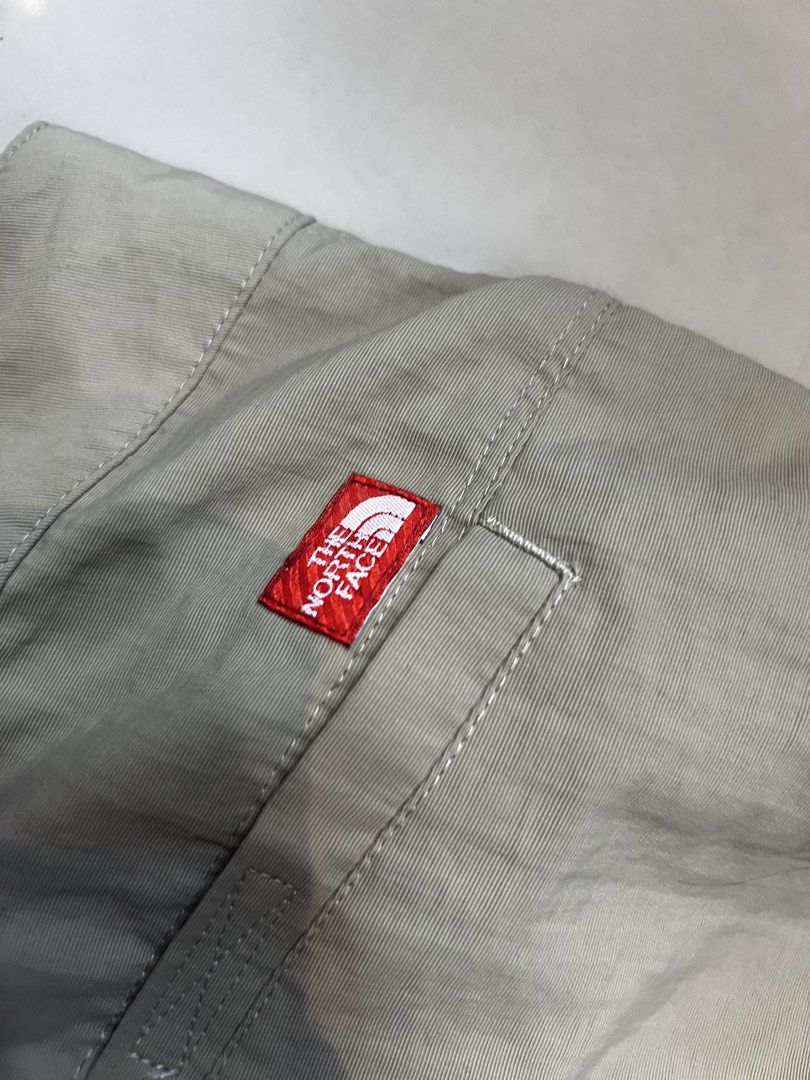 The North Face Convertible Cargo Pants Khaki (Category: Trousers) located in Manila. Submitted by irenekaren57943 (Listing ID 1467601156, Image 3). Description: 𝐓𝐇𝐄 𝐍𝐎𝐑𝐓𝐇 𝐅𝐀𝐂𝐄 𝐃𝐞𝐭𝐚𝐜𝐡𝐚𝐛𝐥𝐞 𝐒𝐡𝐨𝐫𝐭 & 𝐏𝐚𝐧𝐭𝐬 ➤ 𝟑𝟎-𝟑𝟔𝐖 𝐒𝐭𝐫𝐞𝐭𝐜𝐡𝐚𝐛𝐥𝐞 | 𝟑𝟗 𝐋 ➤ 𝟗.𝟓 | 𝐄𝐱𝐜𝐞𝐥𝐥𝐞𝐧𝐭 ➤ 𝐍𝐨 𝐈𝐬𝐬𝐮𝐞 .