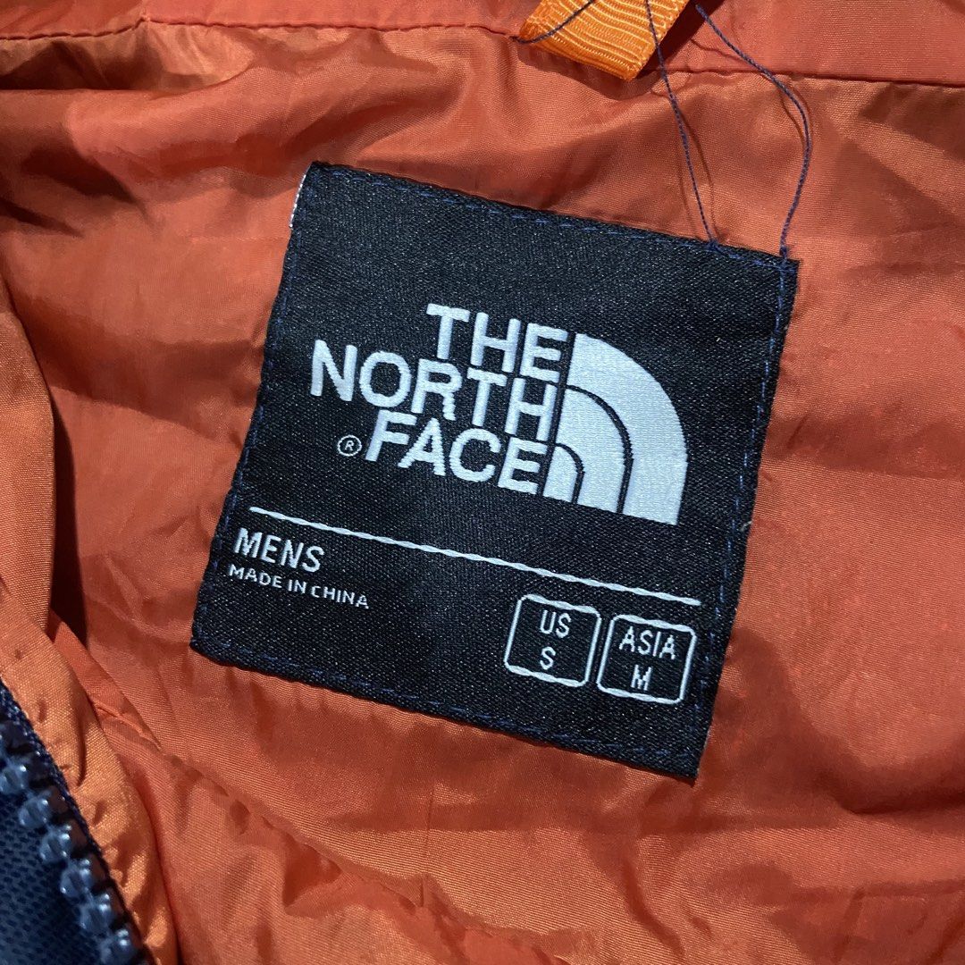 The North Face Dryvent Windbreaker Jacket (Category: Activewear) located in Dasmarinas. Submitted by thrift2gems (Listing ID 1467602726, Image 3). Description: The North Face Dryvent Windbreaker Jacket✨ -WIDTH: 20.5 -LENGTH: 26 -COLOR RATE: 9.3/10 -CONDITION: 9.3/10 -ISSUE: CHECK PICS.