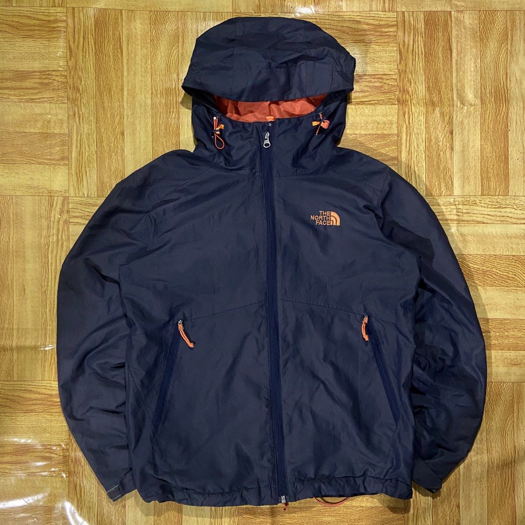 The North Face Dryvent Windbreaker Jacket (Category: Activewear) located in Dasmarinas. Submitted by thrift2gems (Listing ID 1467602726, Image 1). Description: The North Face Dryvent Windbreaker Jacket✨ -WIDTH: 20.5 -LENGTH: 26 -COLOR RATE: 9.3/10 -CONDITION: 9.3/10 -ISSUE: CHECK PICS.