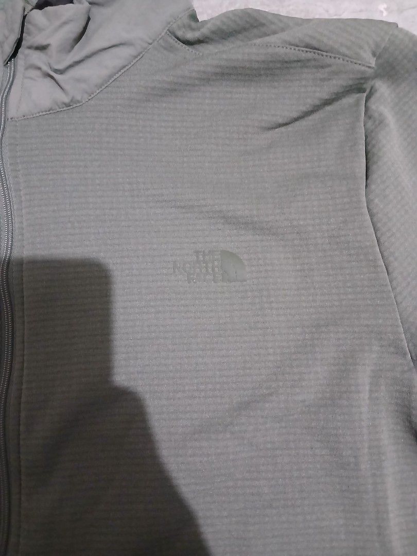 The North Face Fleece Jacket (Category: Coats, Jackets and Outerwear) located in Manila. Submitted by twoonethrift213 (Listing ID 1467381251, Image 2). Description: The North Face Wayroute Full Zip Fleece Very Good Condition.