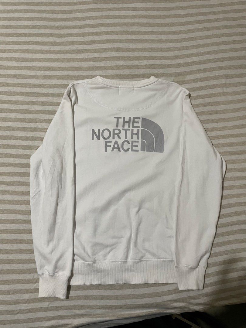The north face (off) (Category: Hoodies) located in General Santos City (Dadiangas). Submitted by lembrianbano (Listing ID 1467398324, Image 3). Description: PLS MINIMIZE YOUR EXPECTATION🔥🔥 BECAUSE THE ITEM/S ARE THRIFTED/UKAY ALL ISSUES ARE DECLARED🔥🔥🔥 TNF (OFF) 21 Width 26 Lenght Color rate: 9/10 Condition: 9/10 No issue LOCATION: GENSAN 9500 CAN SHIP VIA JNT SHIPPING FEE IS SHOULDERED BY THE BUYER.