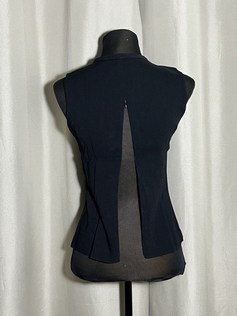 Theme black sleeveless top (Category: Blouses) located in Las Pinas. Submitted by jilanah (Listing ID 1467574534, Image 3). Description: .