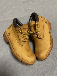 (Category: ) located in . Submitted by ukaythriftshirt (Listing ID 1467364659, Image 1). Description: .