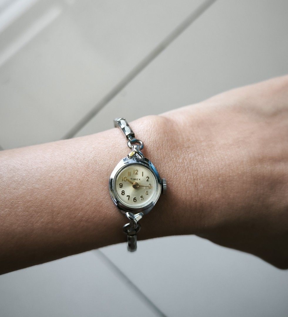 Timex women's stretchable watch (Category: Women's Watches) located in Manila. Submitted by wearforce (Listing ID 1467519804, Image 2). Description: Timex women's stretchable watch makinis kinis pa like new in super good condition no cracked or gasgas with markings for authenticity 1,699 + shipping fee.
