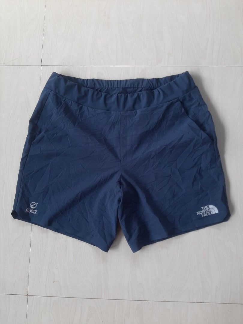 TNF FLIGHT SERIES SEAMLESS RUNNING SHORTS (Category: Shorts) located in Himamaylan. Submitted by thriftsouth6108 (Listing ID 1467541663, Image 1). Description: The North Face Flight Series athletic seamless running shorts Size: 32-36 Length: 15 As new No issue. Colorate: 10/10 Can do shipping nationwide J&T:courier .