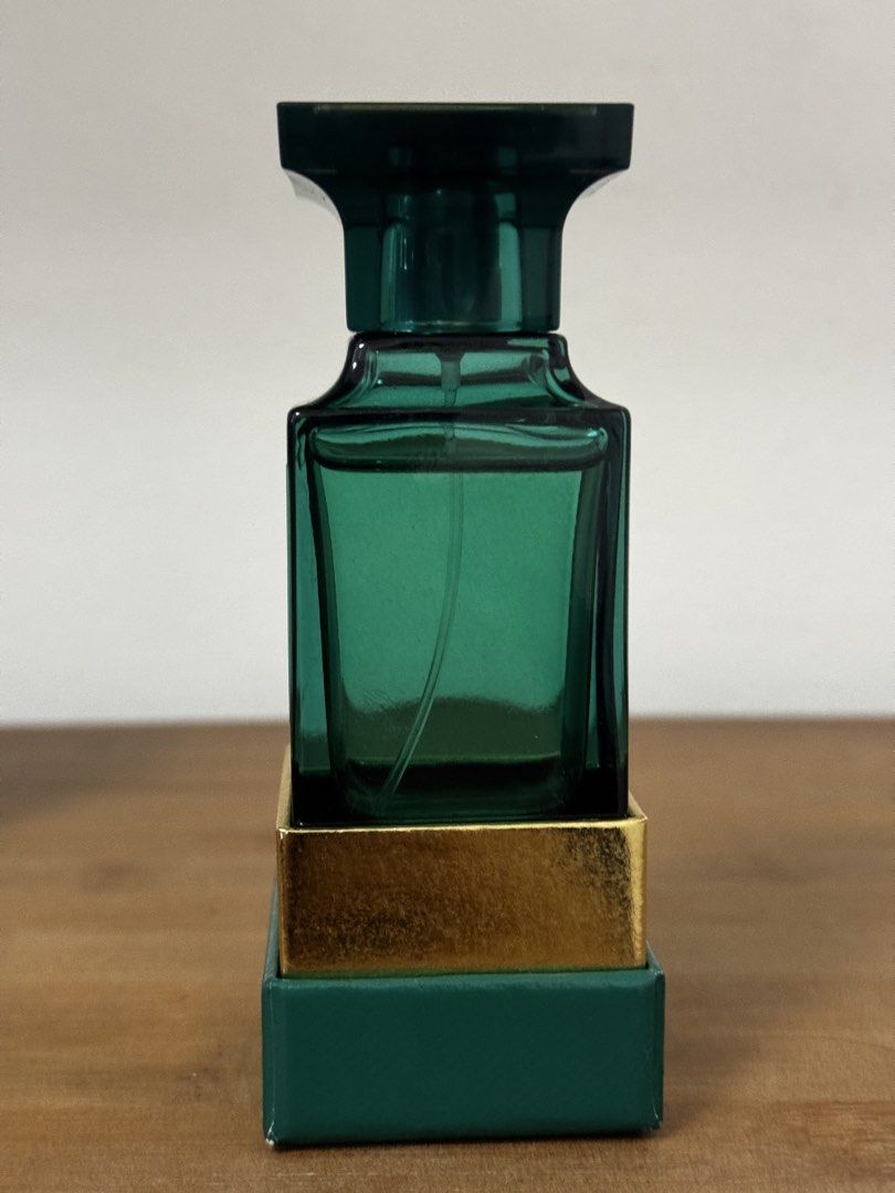 Tom Ford Azure Lime Eau De Parfum 50ml (Category: Fragrance & Deodorants) located in Pasig City. Submitted by archive.project (Listing ID 1467462822, Image 3). Description: - Brand: Tom Ford - Fragrance: Azure Lime Eau de Parfum - Size: 45/50ml (Full size) - Discontinued bottle - Condition: Practically untouched, like new - Packaging: Includes original green and gold presentation box - Design: Green glass bottle with gold label detailing - 100% a