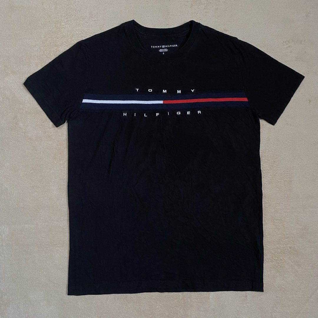 Tommy Hilfiger Flag Ringer (Category: Activewear) located in Polomolok. Submitted by larnel27 (Listing ID 1467473735, Image 3). Description: - Size small - Dimension:19x26 - Color rate 9.8 - No flaws.