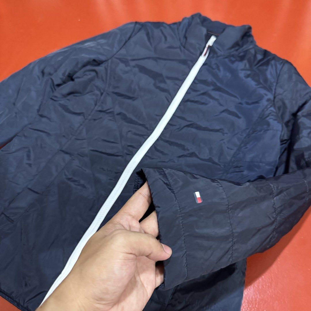 TOMMY HILFIGER SEMI PUFFER JACKET (Category: Coats, Jackets and Outerwear) located in Pasig City. Submitted by buzzthrifty (Listing ID 1467546778, Image 2). Description: SIZE M-L 20x26 EXCELLENT CONDITION.