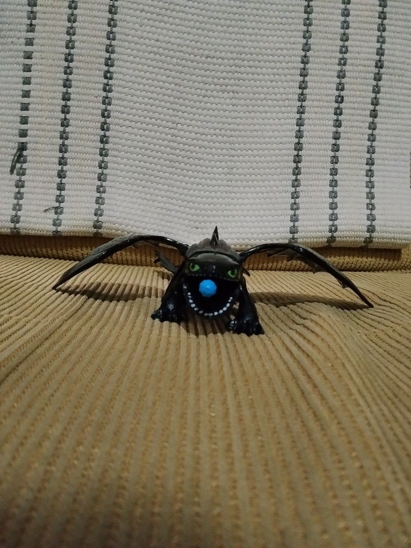 Toothless toy (Category: Kids Toys) located in Quezon City. Submitted by mallow_surplus_shop (Listing ID 1467383741, Image 3). Description: .