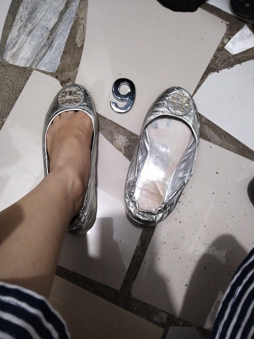 Tory Burch (Category: Flats & Sandals) located in El Salvador. Submitted by francheskaukayukay (Listing ID 1467399575, Image 2). Description: .