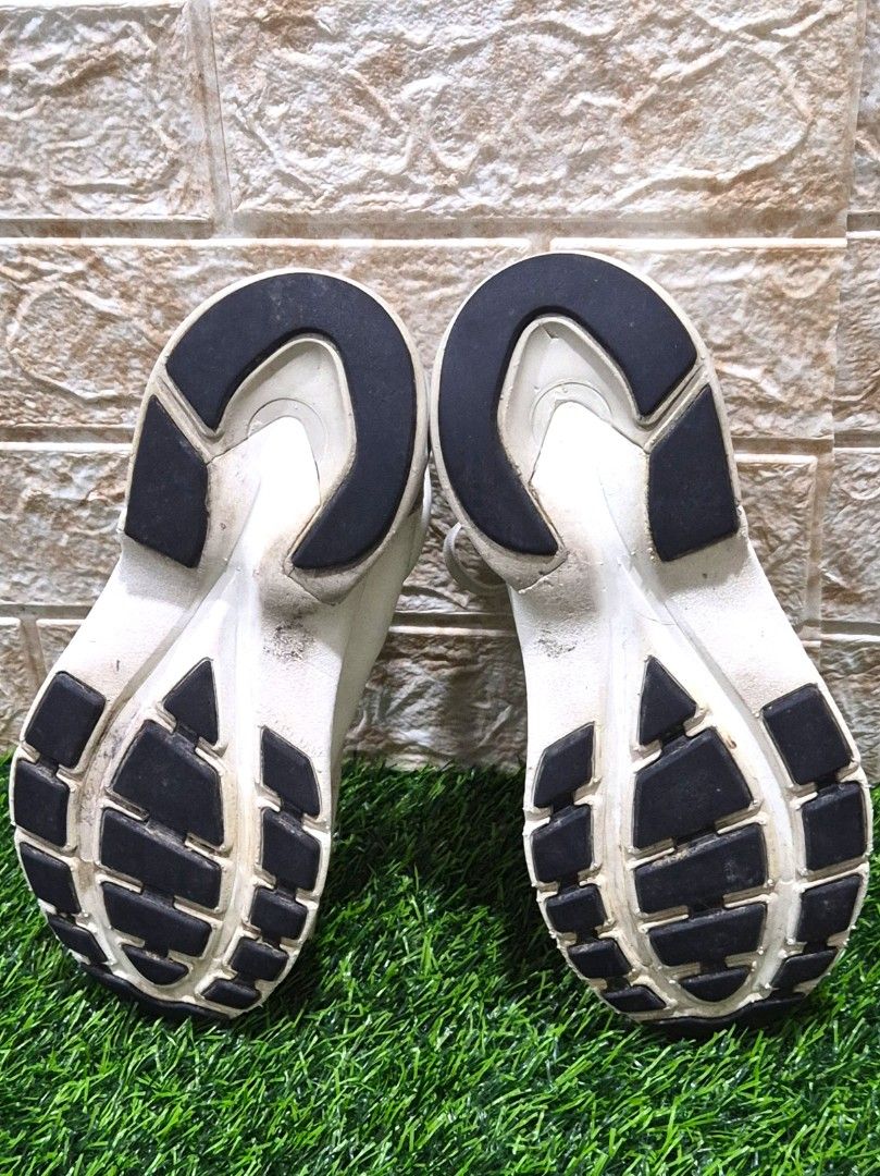 Tory Burch Sneakers Beige Suede Leather (Category: Sneakers) located in Antipolo. Submitted by saribymonica (Listing ID 1461116967, Image 3). Description: - Stylish Tory Burch sneakers in a versatile beige and cream colorway. - Crafted with a mix of premium suede and leather panels. - Classic lace-up design with signature branded aglets. - Comfortable chunky sole for all-day wear. - Ideal for elevating your casual Minor flaws: Slightly thin heel 