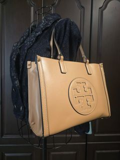 (Category: ) located in . Submitted by fine_closet83 (Listing ID 1467480419, Image 1). Description: .