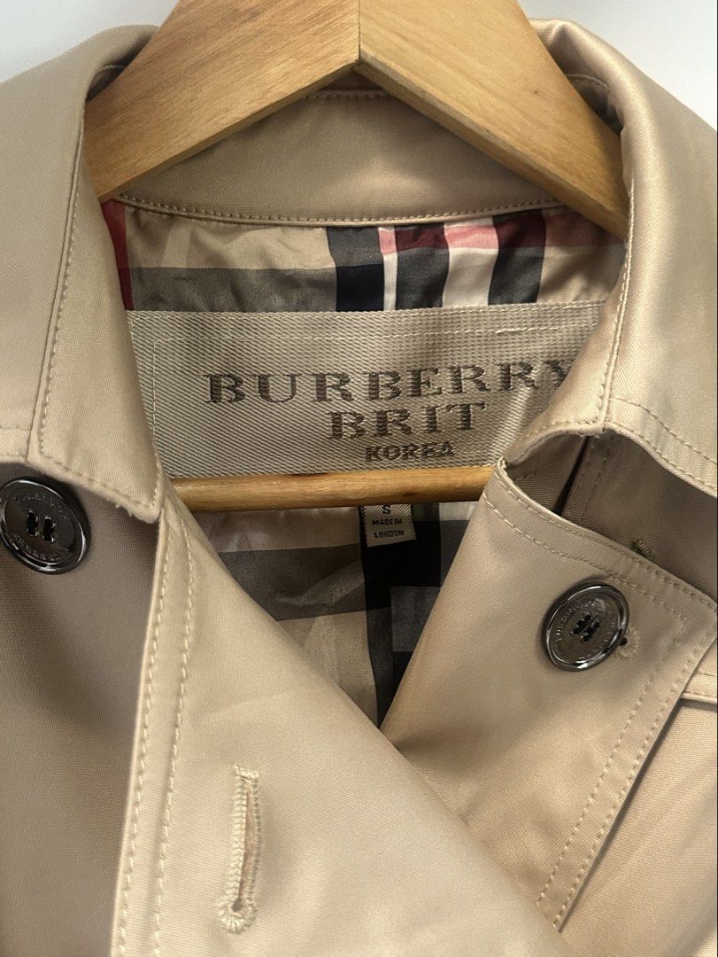 Trench Coat Burberry Brit Korea (Category: Coats, Jackets and Outerwear) located in Bulacan. Submitted by groundloot727 (Listing ID 1467397463, Image 2). Description: .