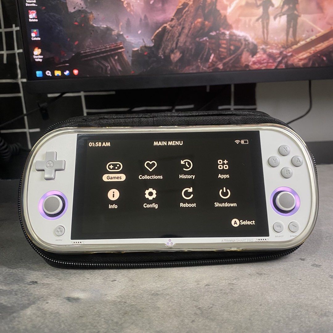 TRIMUI SMART PRO (Category: Others) located in Manila. Submitted by chicolocogaming (Listing ID 1467448235, Image 1). Description: WITH THOUSANDS OF GAMES INSTALLED.