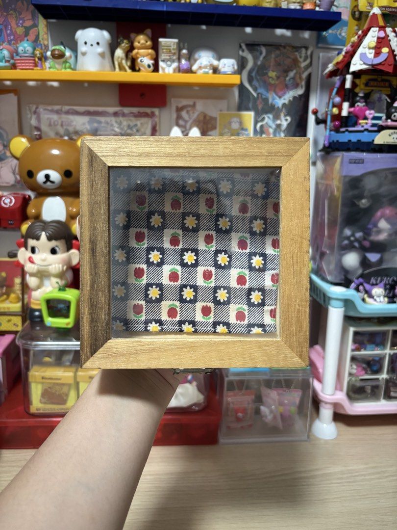 Trinket Box (Category: Storage Boxes & Baskets) located in Caloocan City. Submitted by meowietrinkets (Listing ID 1467578400, Image 2). Description: box only.
