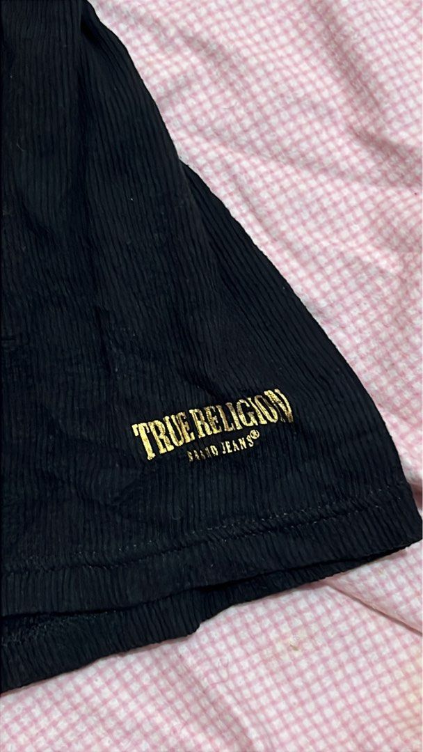 True Religion Tank Top (Category: Sleeveless) located in Dagupan City. Submitted by joyous.finds (Listing ID 1467394723, Image 2). Description: Large on tag 60% Cottont 40% Polyester Made in India RN# 90737.