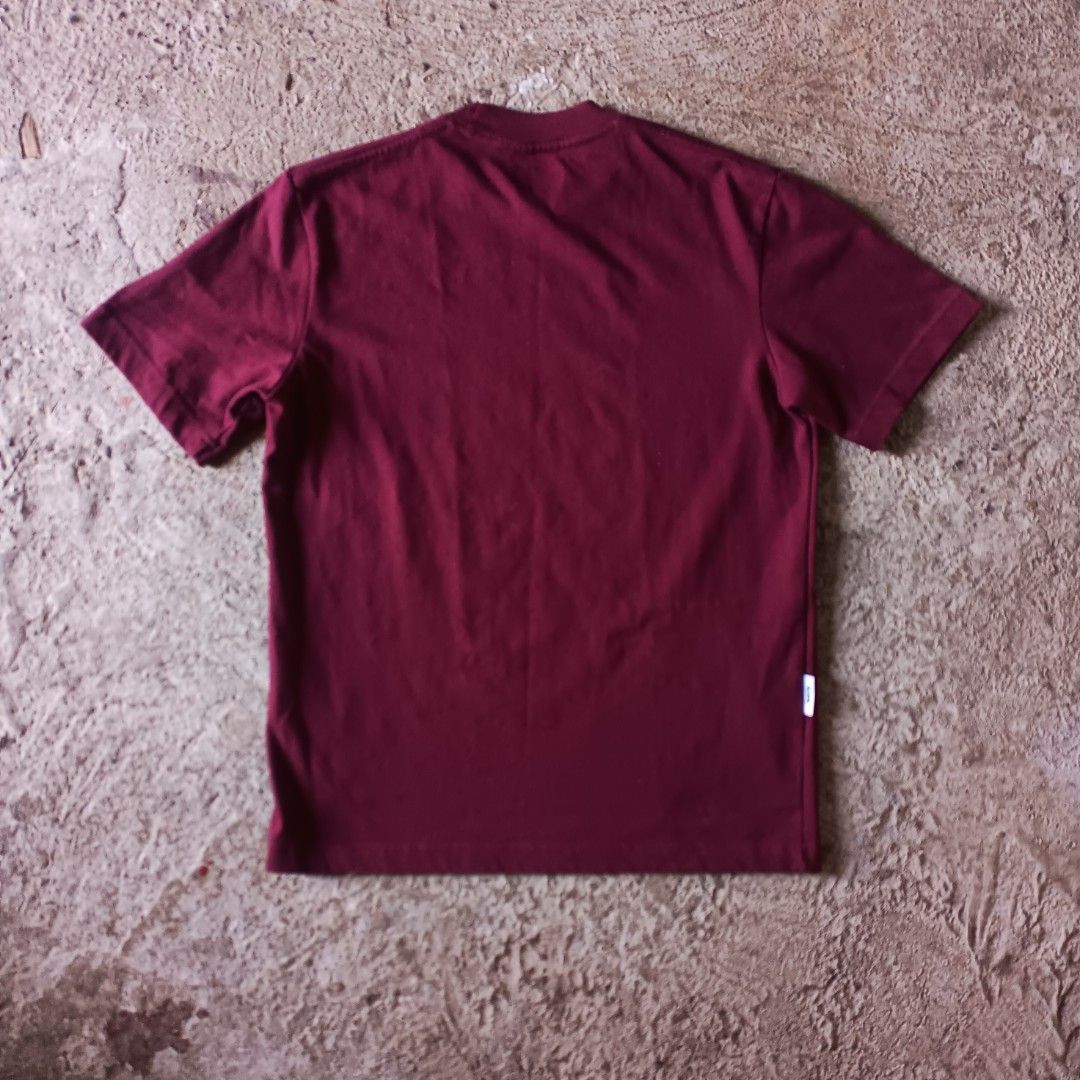 UA Maroon Short Sleeve T-Shirt (Category: Tshirts & Polo Shirts ) located in Davao. Submitted by jadebrian140596 (Listing ID 1467518221, Image 2). Description: - Brand: UA - Color: Maroon - Material: Soft cotton - Fit: Relaxed fit, standard sizing - Details: Crew neck, small embroidered chest logo patch, solid back - Style: Great basic tee for casual daily wear.
