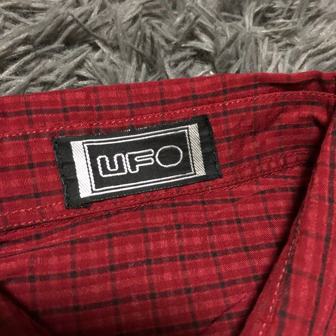 UFO Button Down Polo (Category: Activewear) located in Camiling. Submitted by thriftscape2024 (Listing ID 1467470294, Image 2). Description: Excellent Condition Color rate: 9/10 Issue: repaired see last pic Dimes: W23xL29.