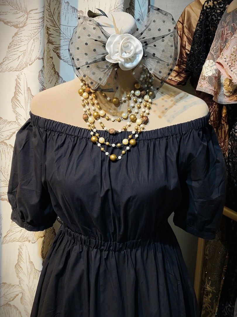 Ukay black off shoulder midi dress (Category: Dresses) located in Rizal. Submitted by villacorta14757 (Listing ID 1467442021, Image 2). Description: Ukay black Off-Shoulder midi dress B 40 W 27-35 L 41 Like new Garter Ang shoulder and waist Issue wash lng po.