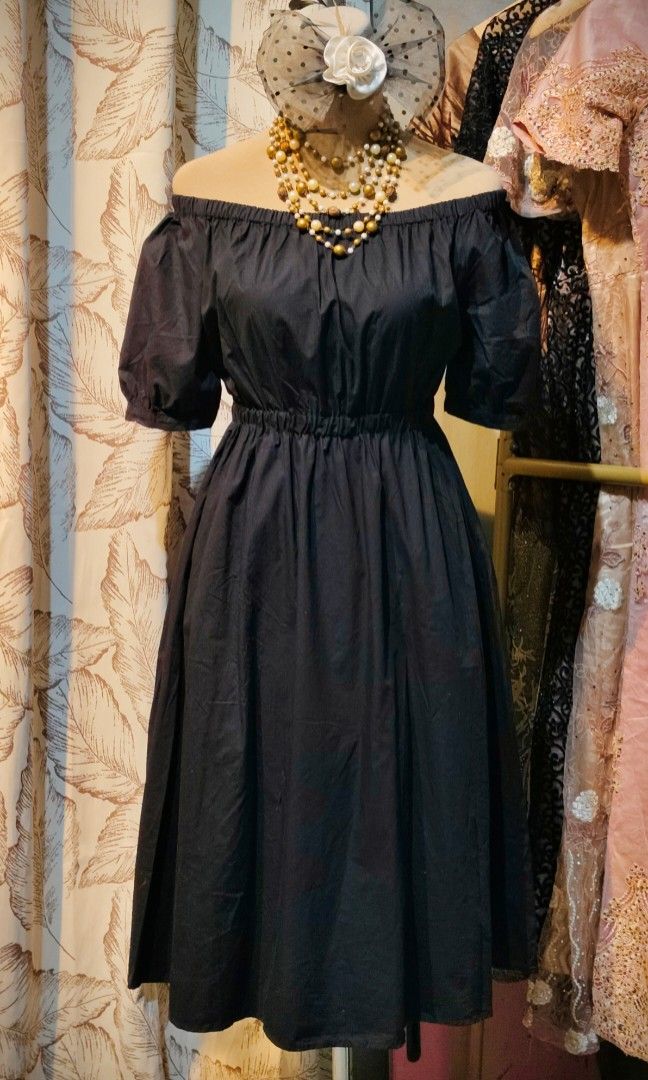 Ukay black off shoulder midi dress (Category: Dresses) located in Rizal. Submitted by villacorta14757 (Listing ID 1467442021, Image 3). Description: Ukay black Off-Shoulder midi dress B 40 W 27-35 L 41 Like new Garter Ang shoulder and waist Issue wash lng po.