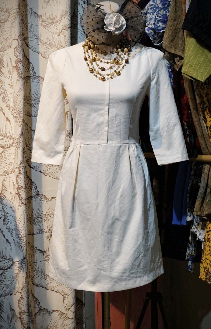 Ukay off-white corporate dress (Category: Dresses) located in Rizal. Submitted by villacorta14757 (Listing ID 1467450857, Image 3). Description: Ukay off-white corporate dress B 34 W 28 L 34 Like new Issue need wash.